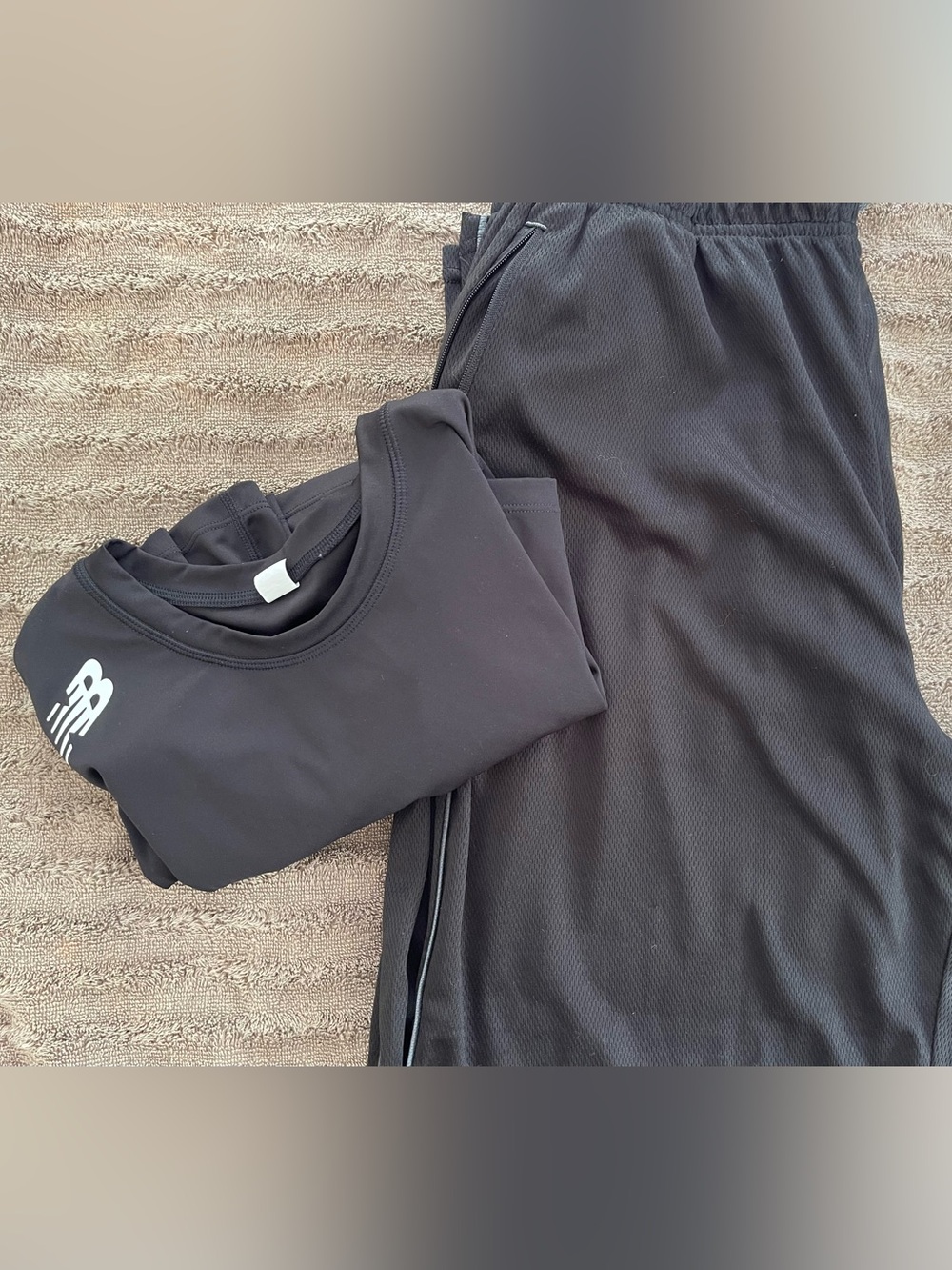 New Balance Long Sleeve Performance Base Layer 
Medium
Worn twice 
Compression